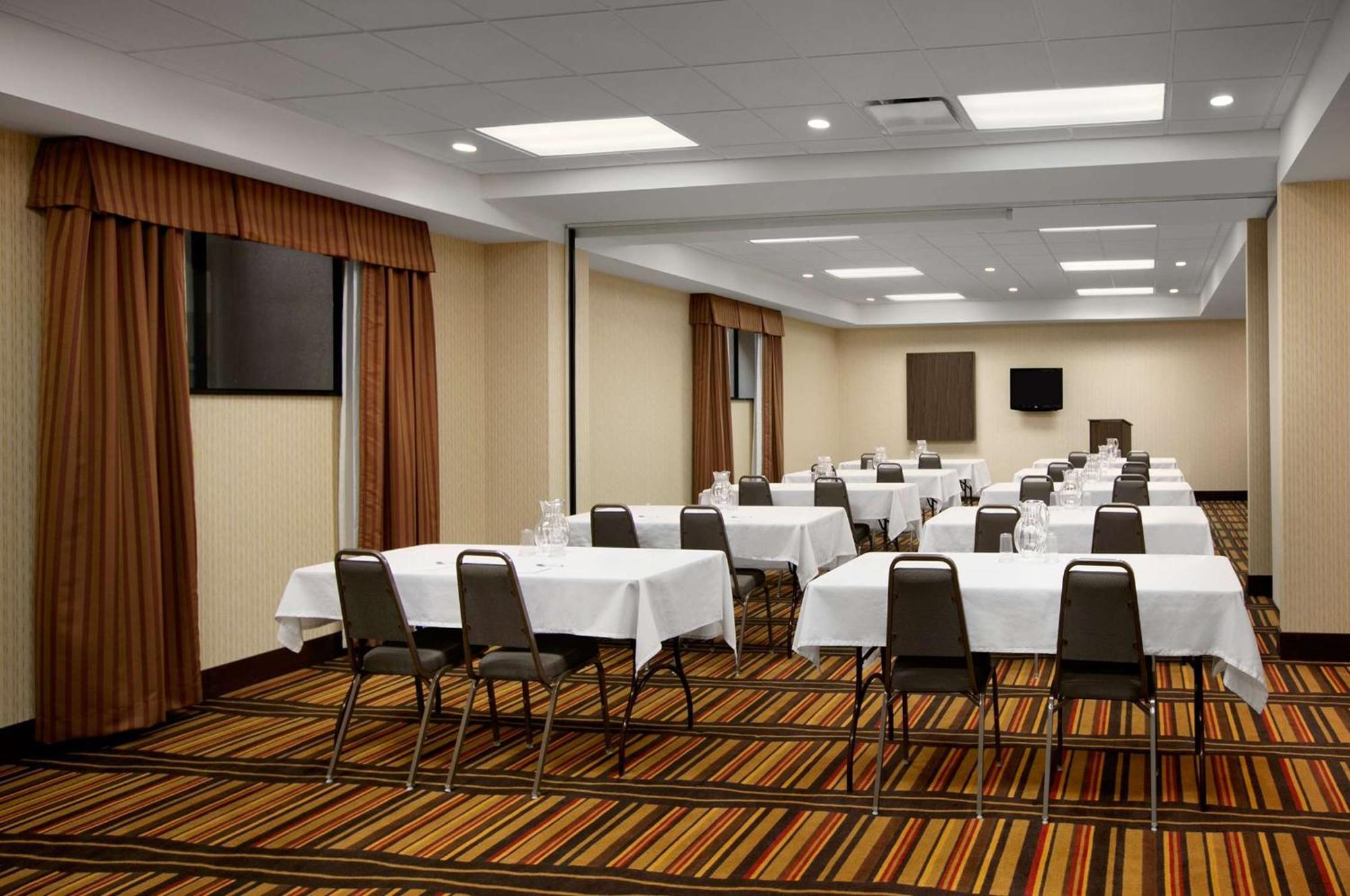 Hampton Inn Limerick Exterior foto